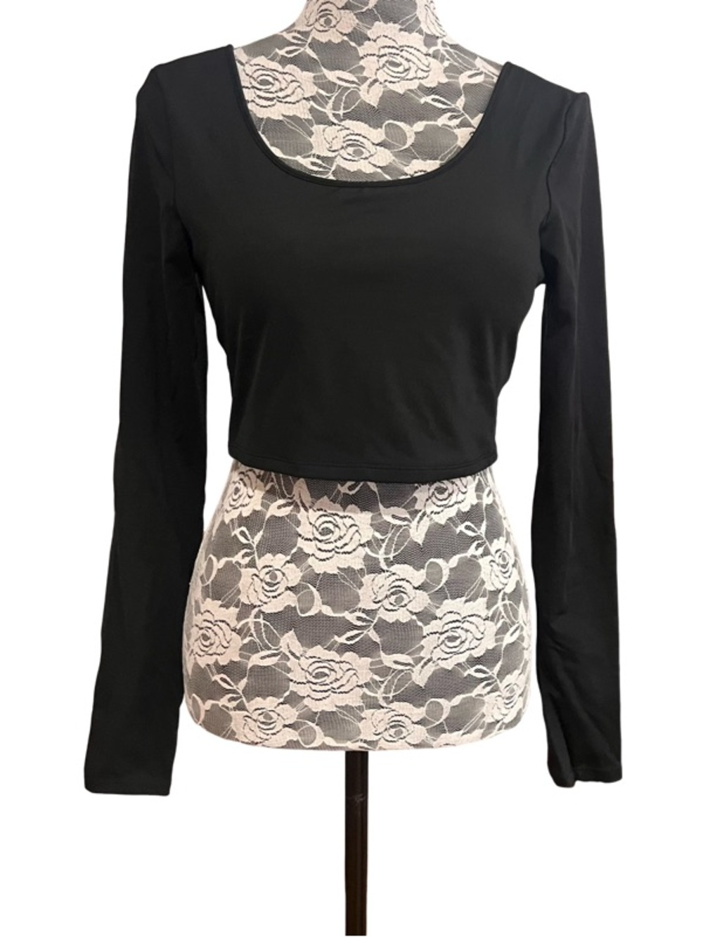 Halara Women’s Black Long-Sleeve Crop Top Size M